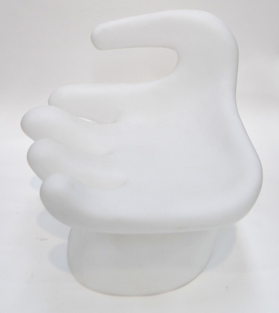 Hand-Shaped-Chair